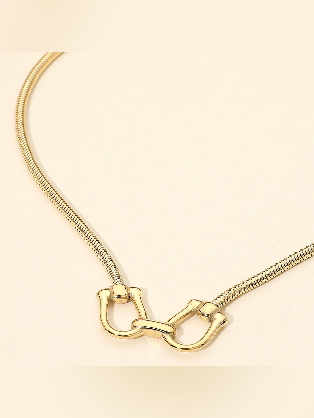 Stainless Steel Linked Horsebit Pendant Necklace
